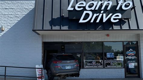 One person injured after driving instructor trainee crashes into Colorado driving school